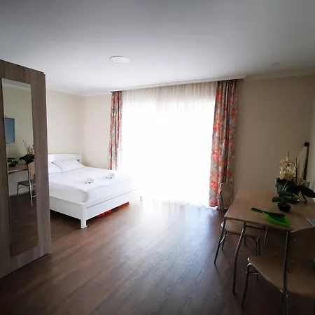 Apartament Napola *